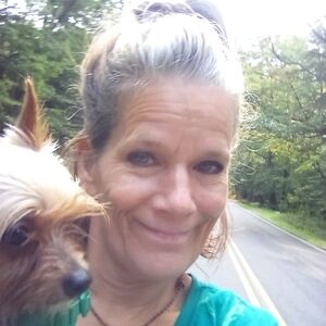 Meet your Posher, Carrie